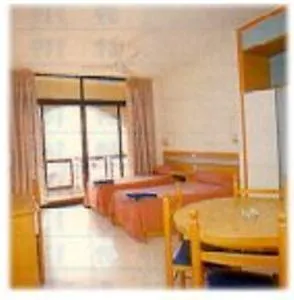 Burlington Apartments St. Julian's 3*,